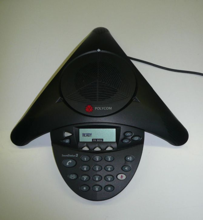 polycom soundstation 2 display